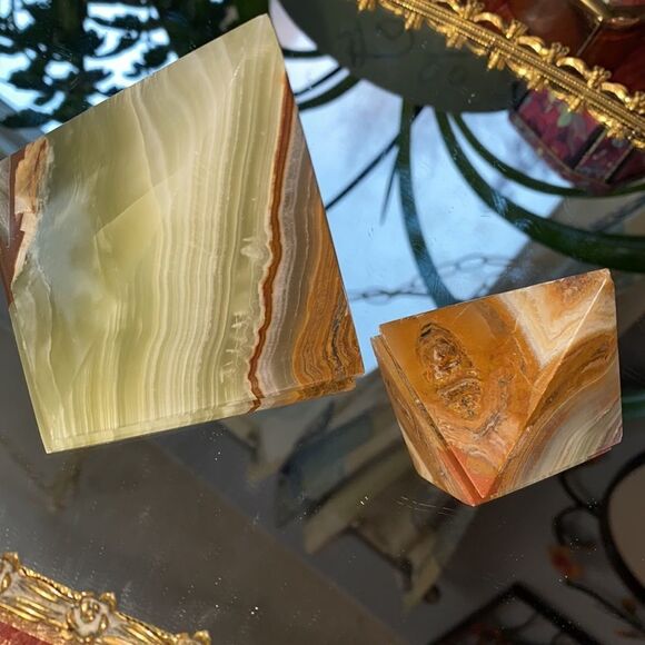 Pair (2) Banded Marbled Green Onyx Pyramids Gemstone Paperweights - Picture 2 of 7